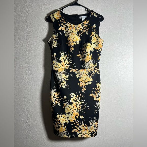 White House Black Market Dresses & Skirts - White House, black market floral dress
